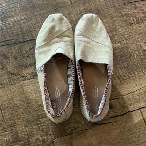 Beige TOMS